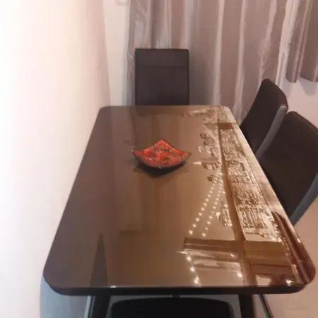 Lea דירה ברודאריצה