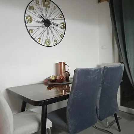 Lea Apartment *
